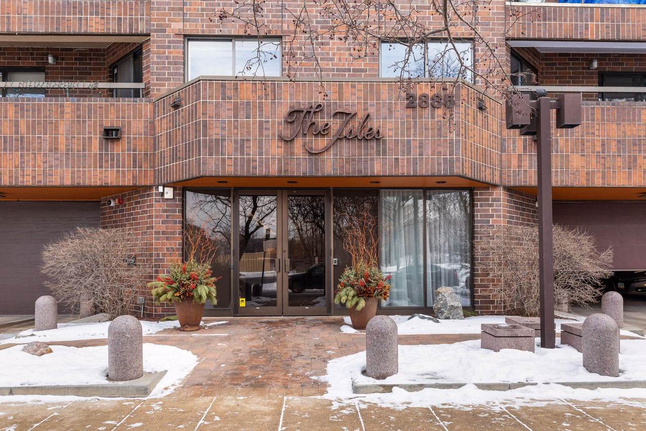 2885 Knox Avenue - Photo 1