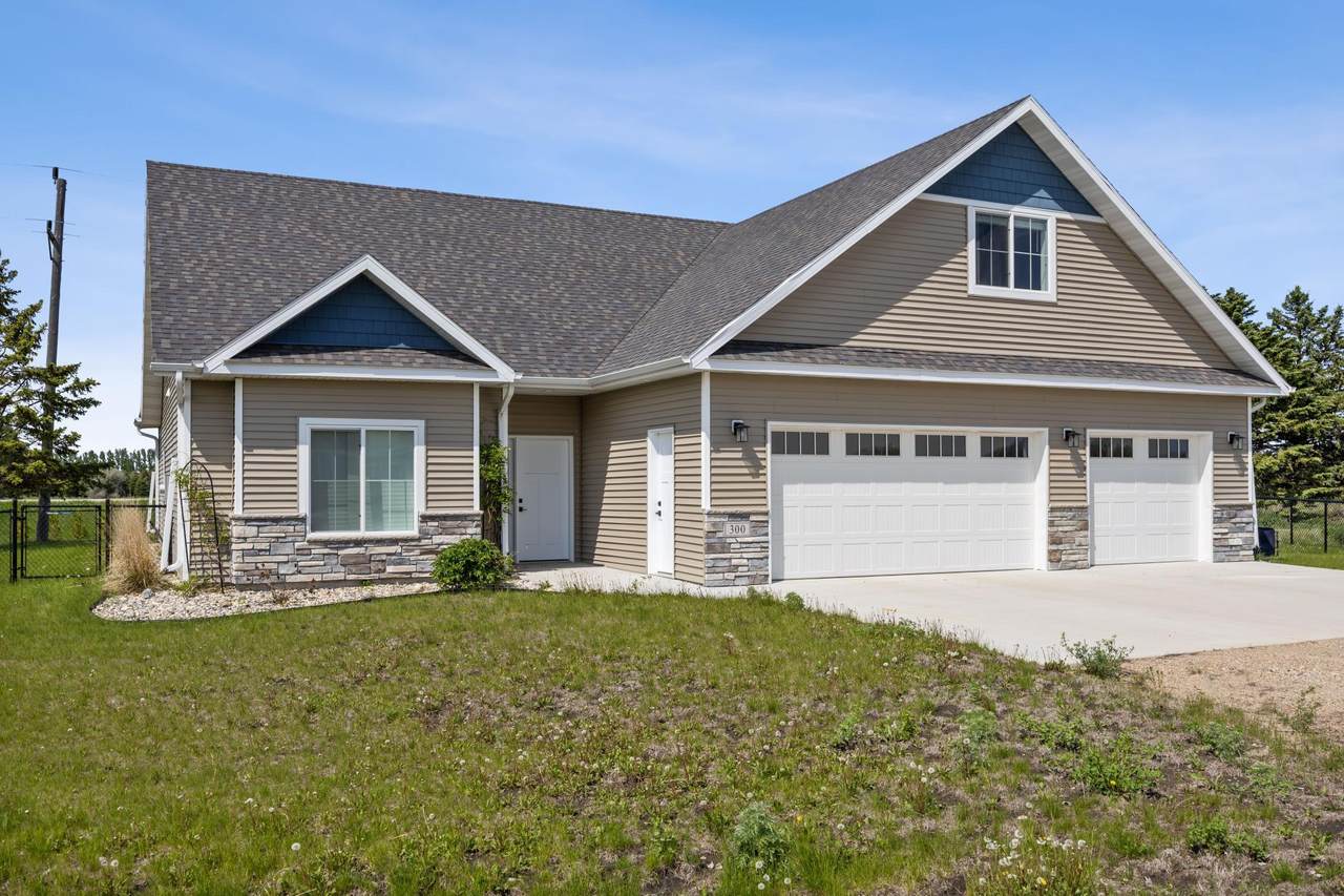 300 Pine Drive - Photo 1