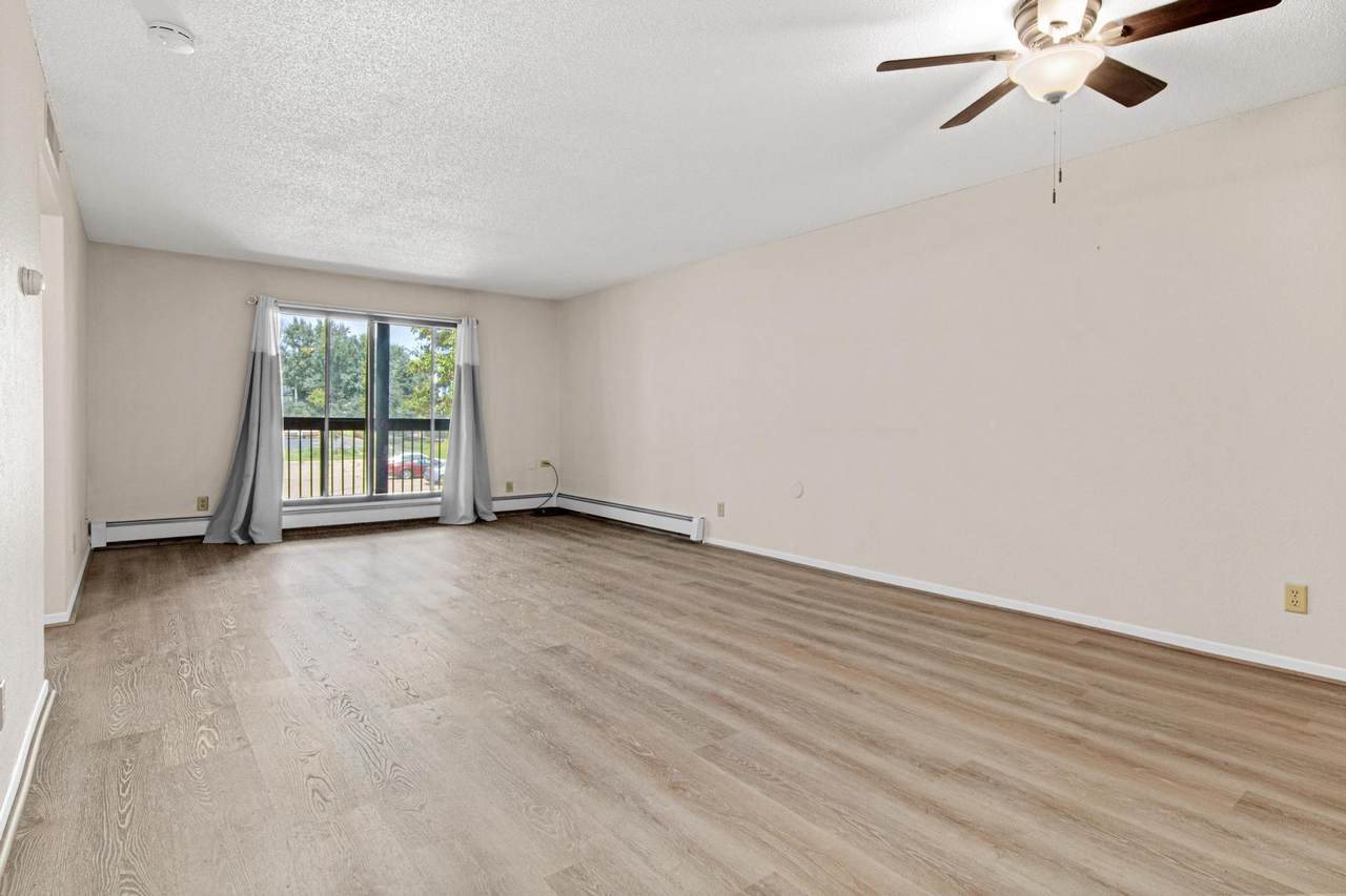 2670 Oxford Street - Photo 1