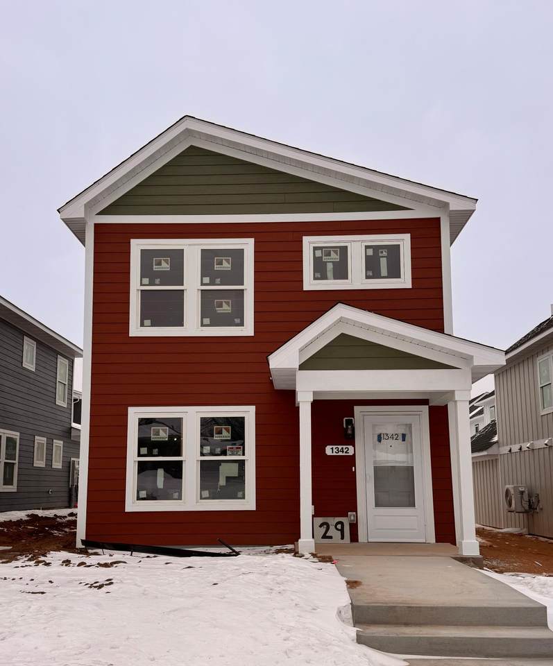 1342 Winthrop Street - Photo 1