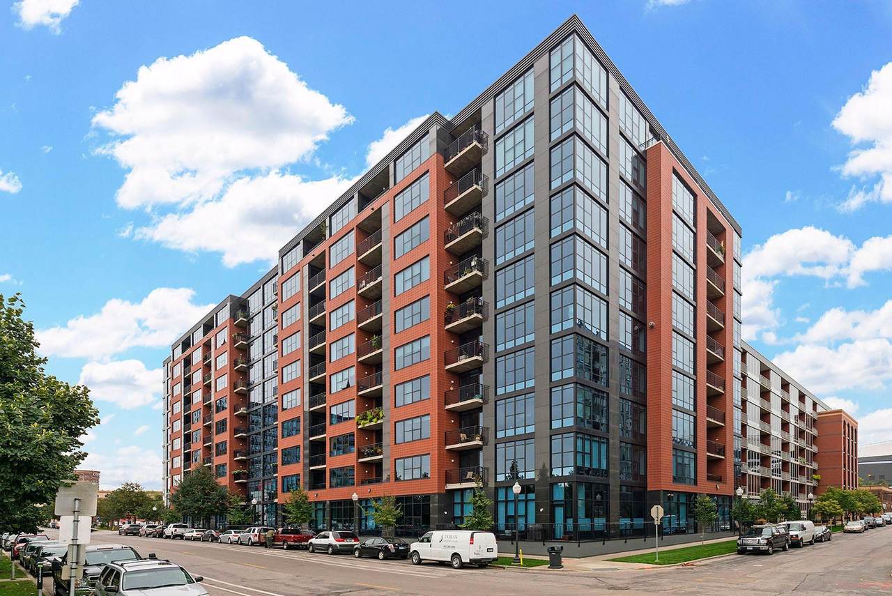 215 10th Avenue - Photo 1