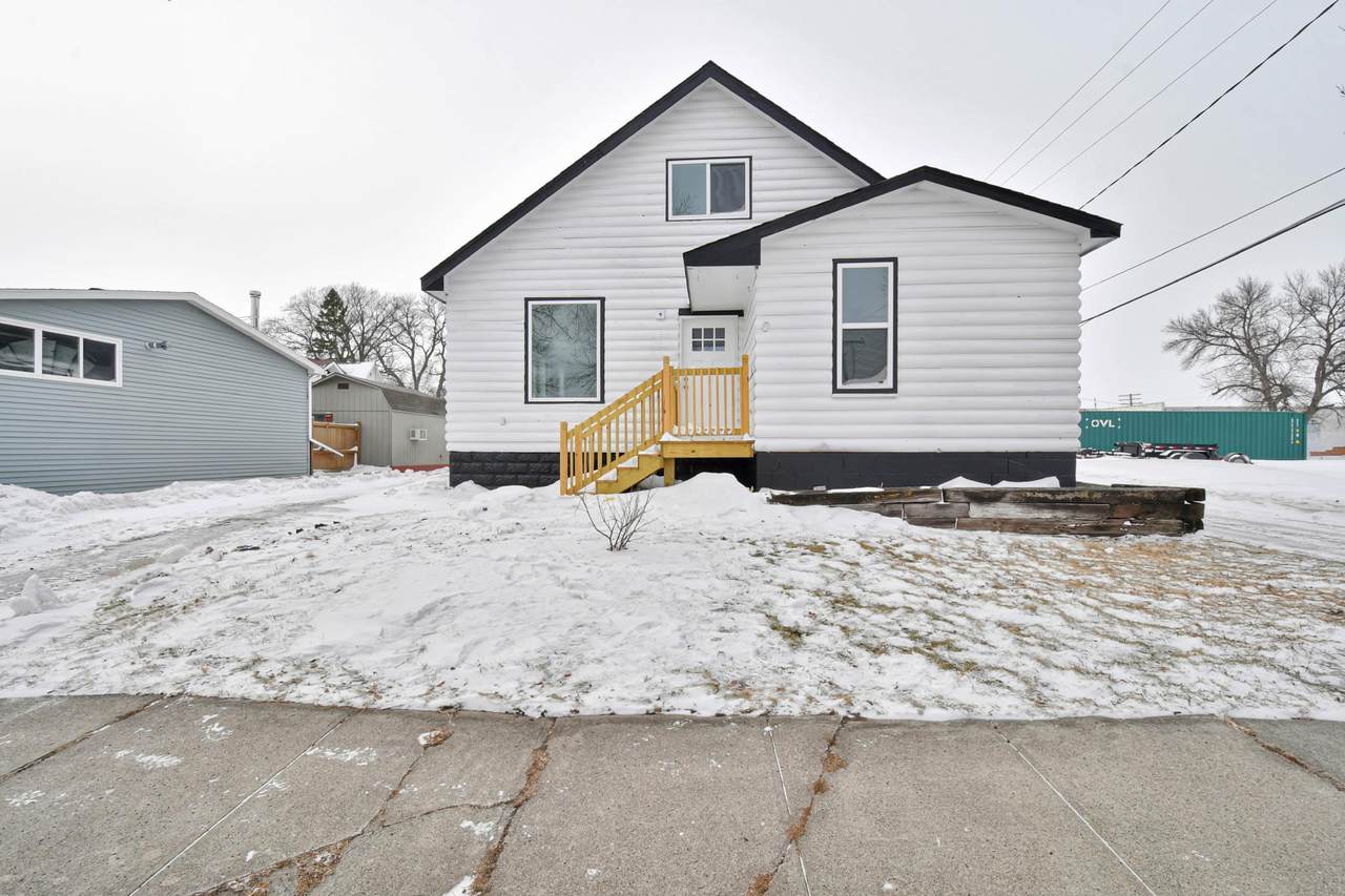 213 2nd Street - Photo 1