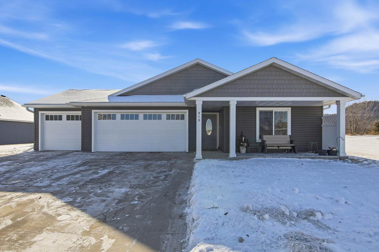 918 21st Street - Photo 1