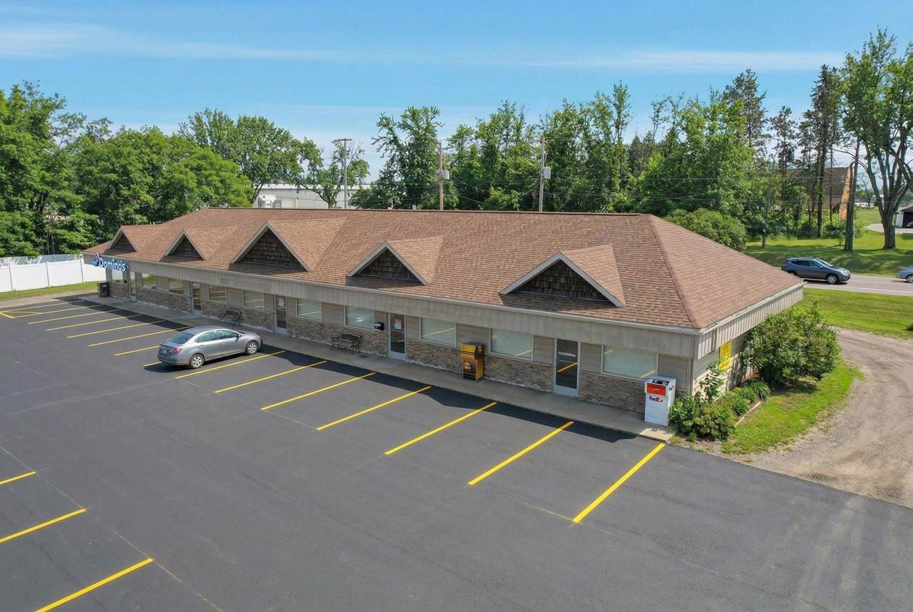 820 Howe Avenue - Photo 1