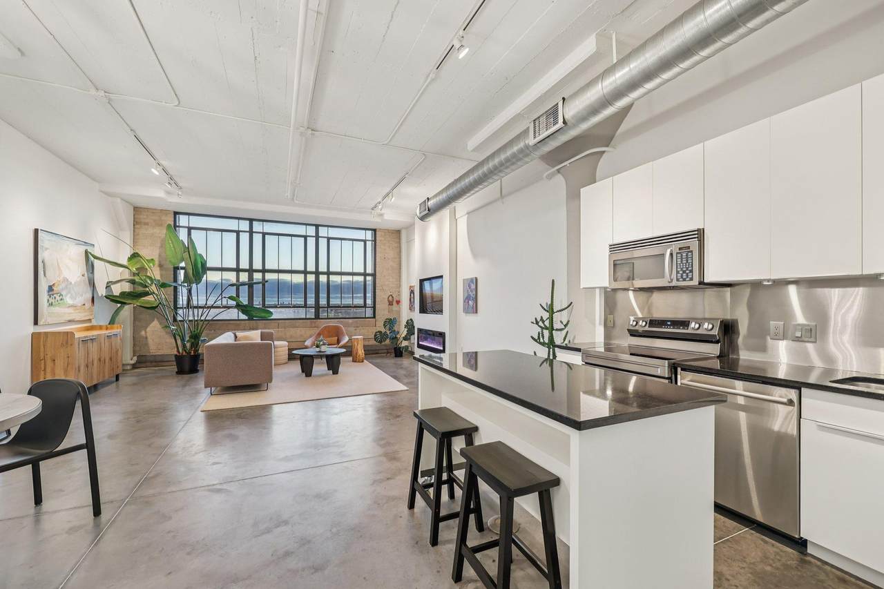 2929 Chicago Avenue - Photo 1