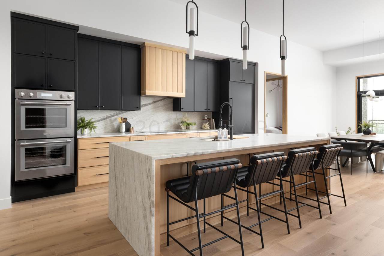505 Oak Street - Photo 1