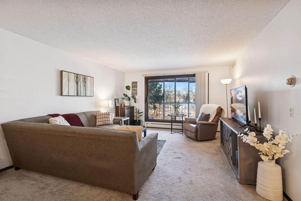 4710 58th Avenue - Photo 1