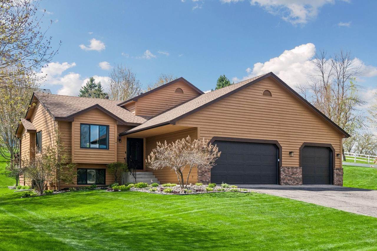 3175 Aspen Avenue - Photo 1