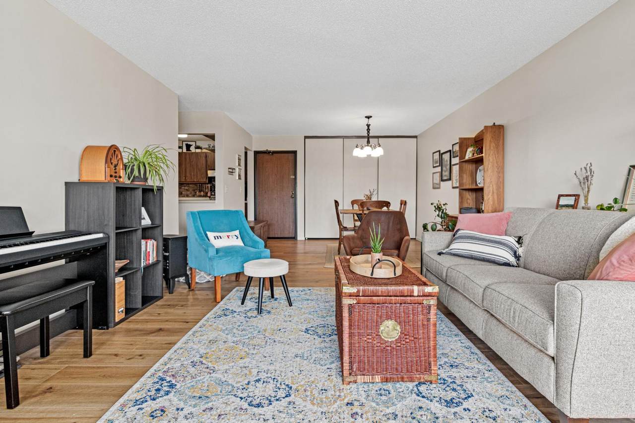 1871 Silver Bell Road - Photo 1