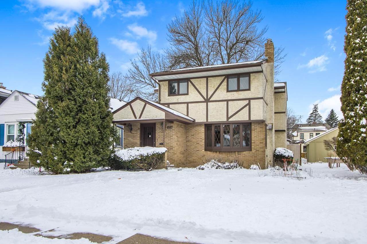 1517 Albert Street - Photo 1