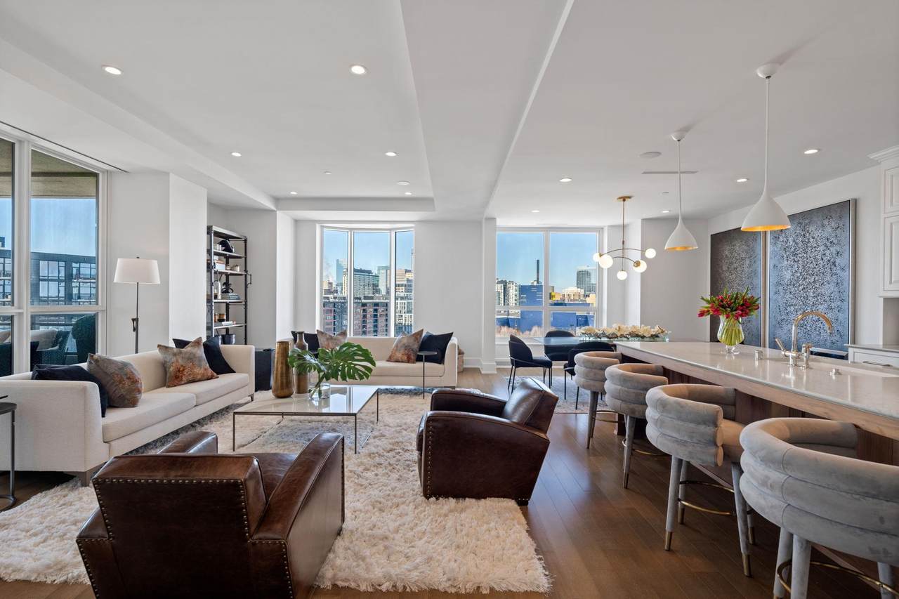 1111 River Parkway - Photo 1