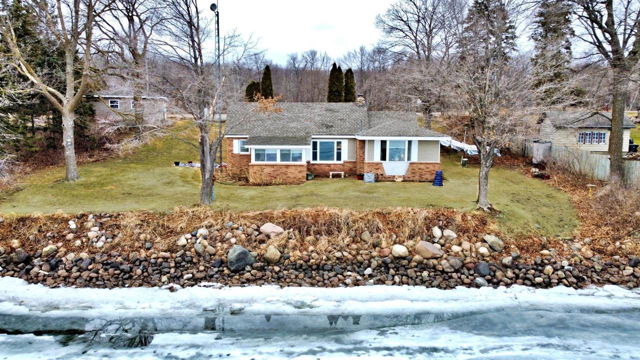 44461 Conifer Street - Photo 1