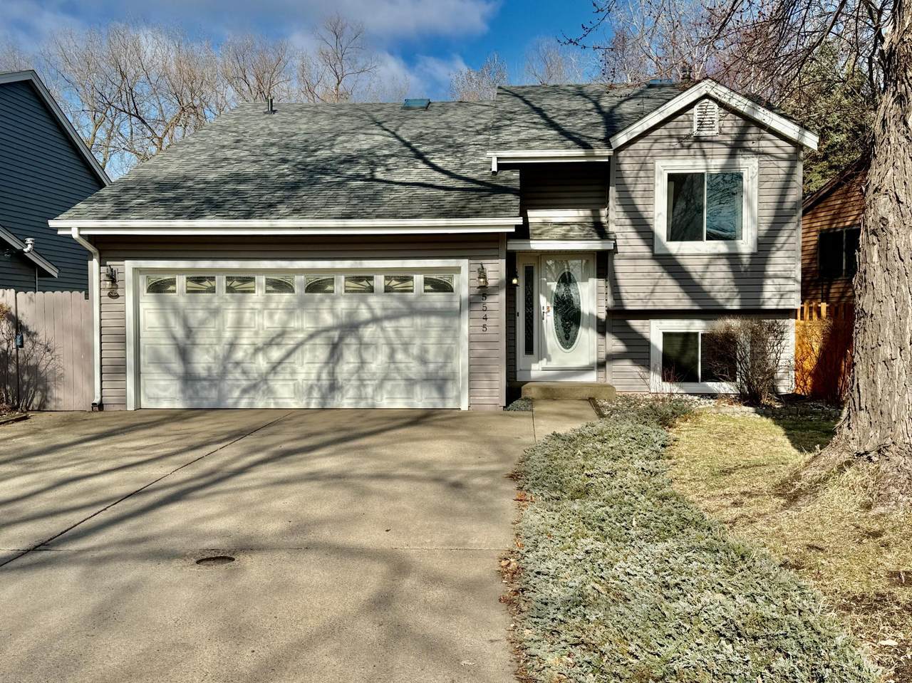 5545 Knoll Drive - Photo 1