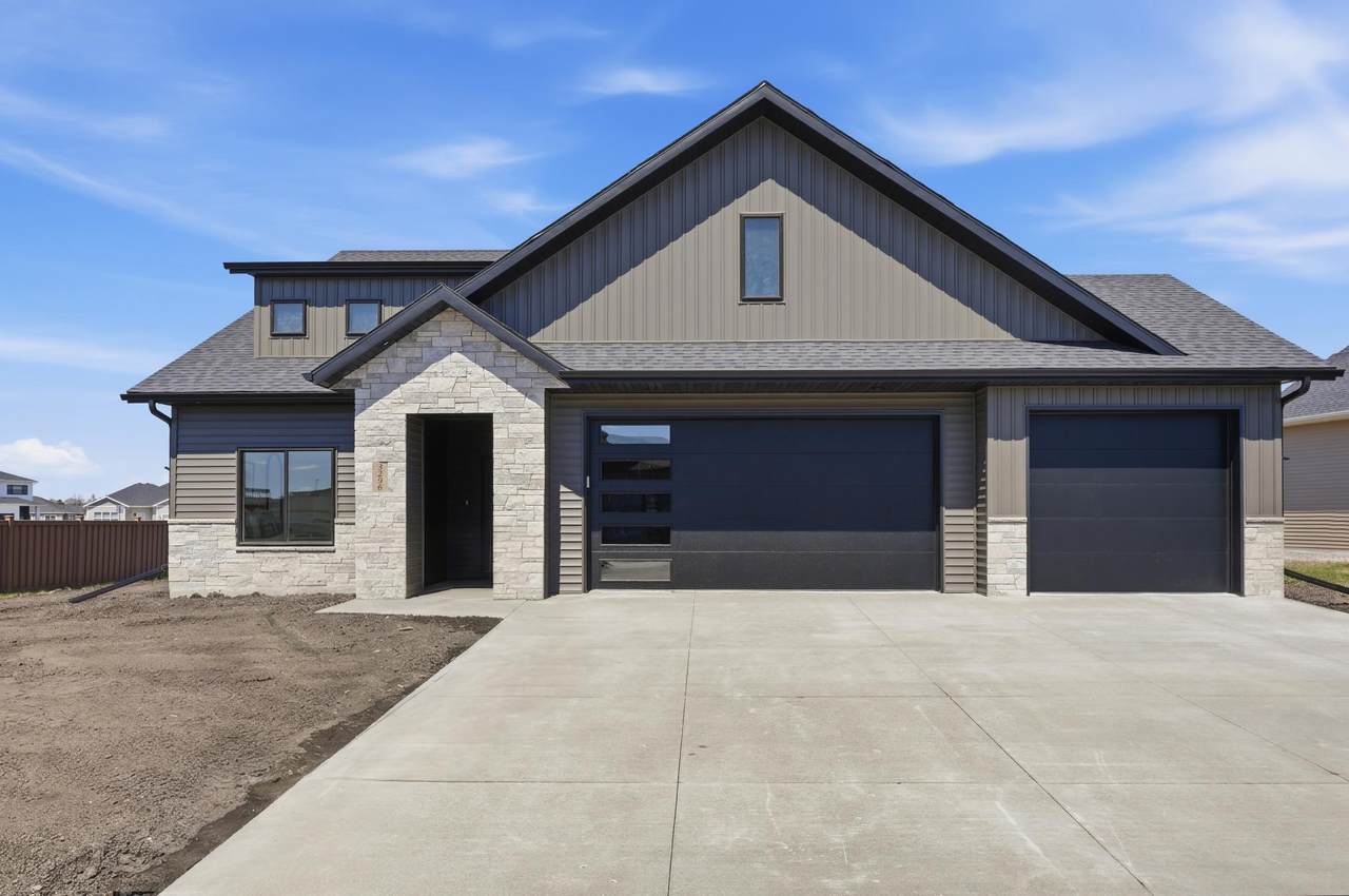 3296 Timber Creek Circle - Photo 1