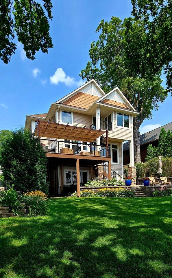 4743 Island View Drive - Photo 1