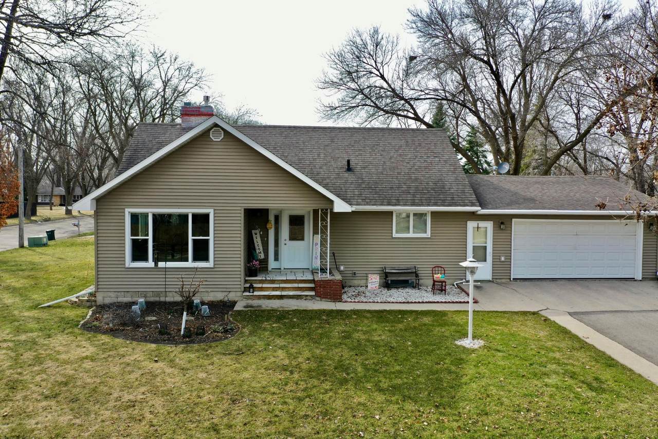 1304 9th Street - Photo 1