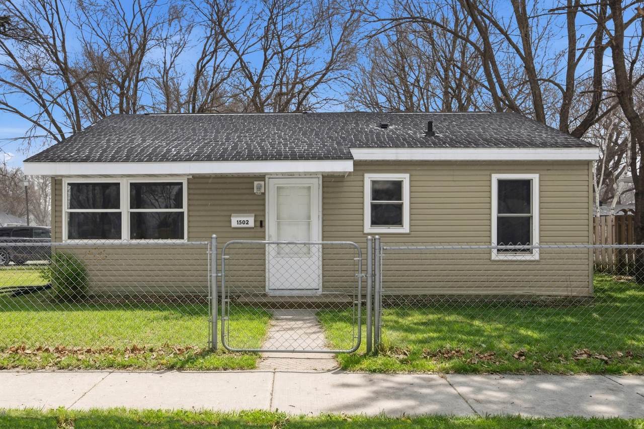 1502 5th Avenue - Photo 1