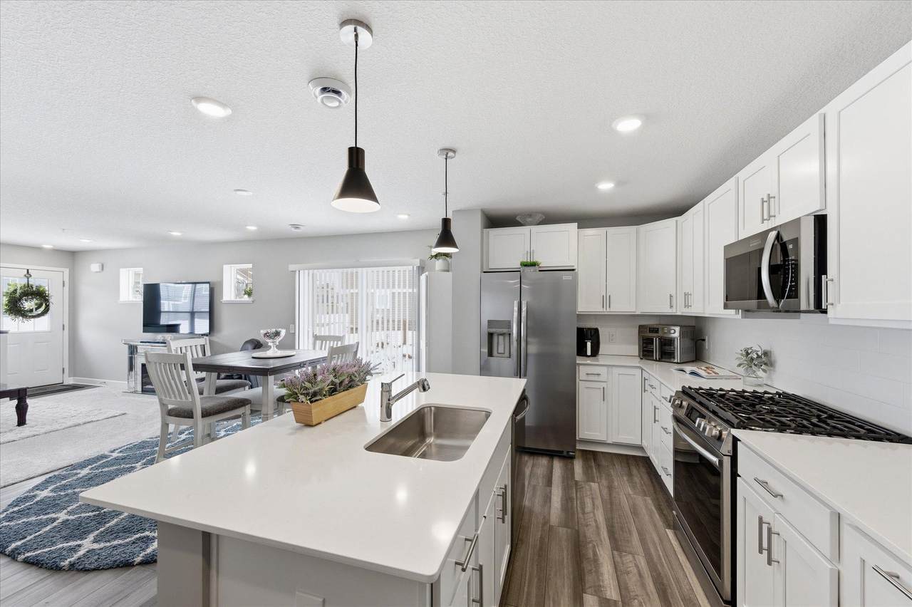 21902 Denton Avenue - Photo 1