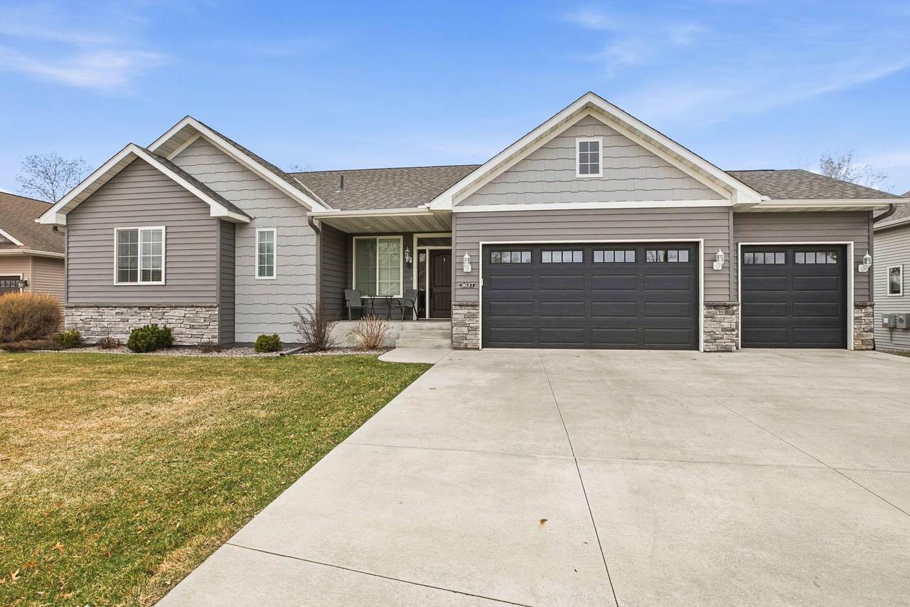 3637 Fairmeadow Road - Photo 1