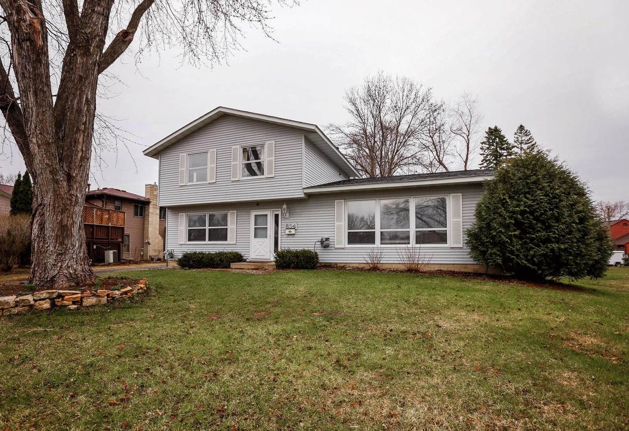 834 13th Avenue - Photo 1