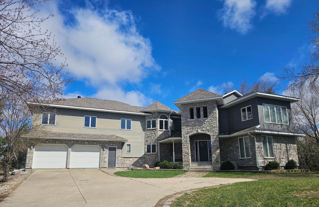 1209 Lewis Avenue - Photo 1