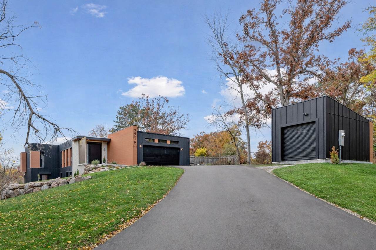 3318 Owasso Boulevard - Photo 1