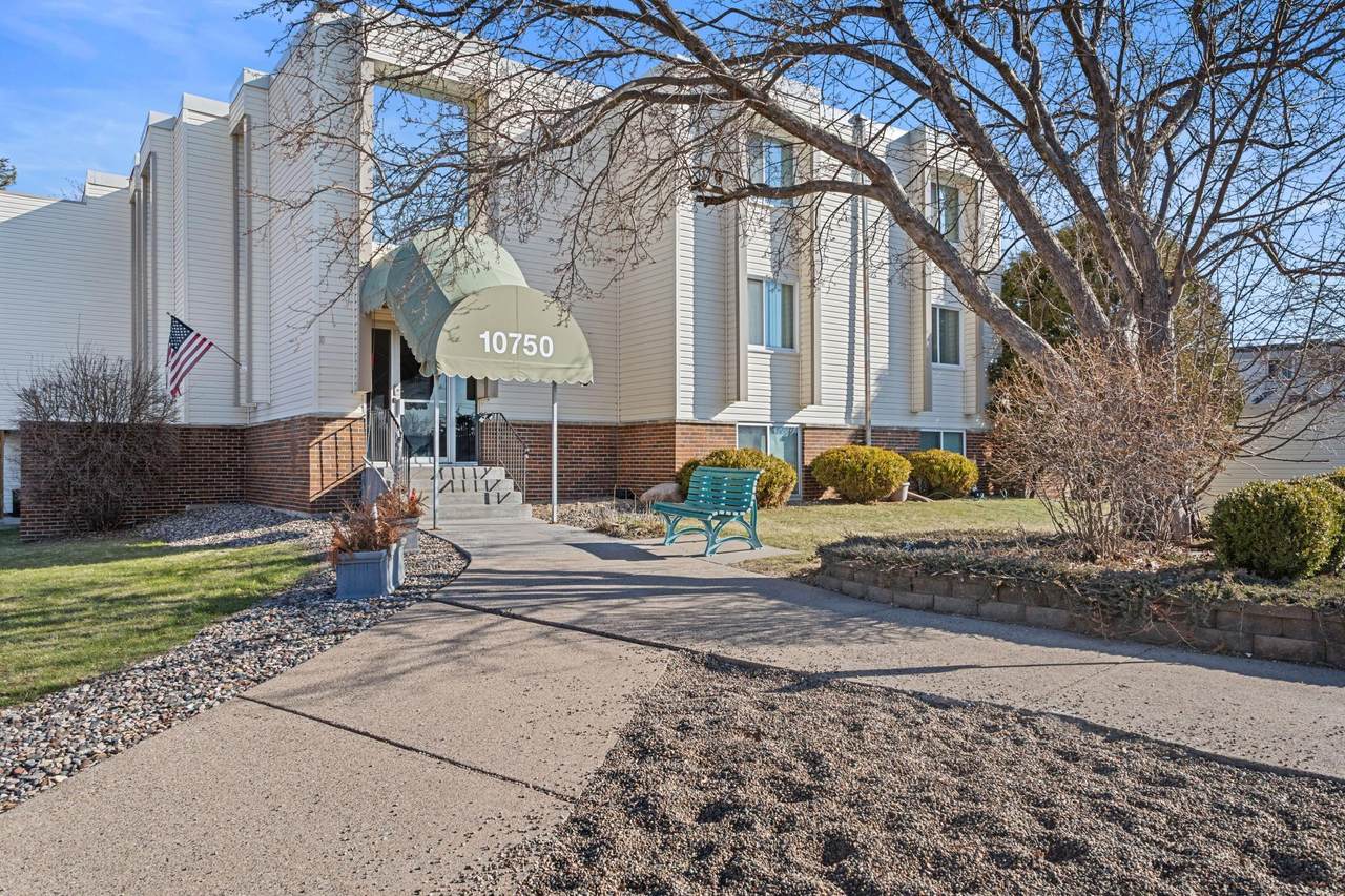 10750 Rockford Road - Photo 1