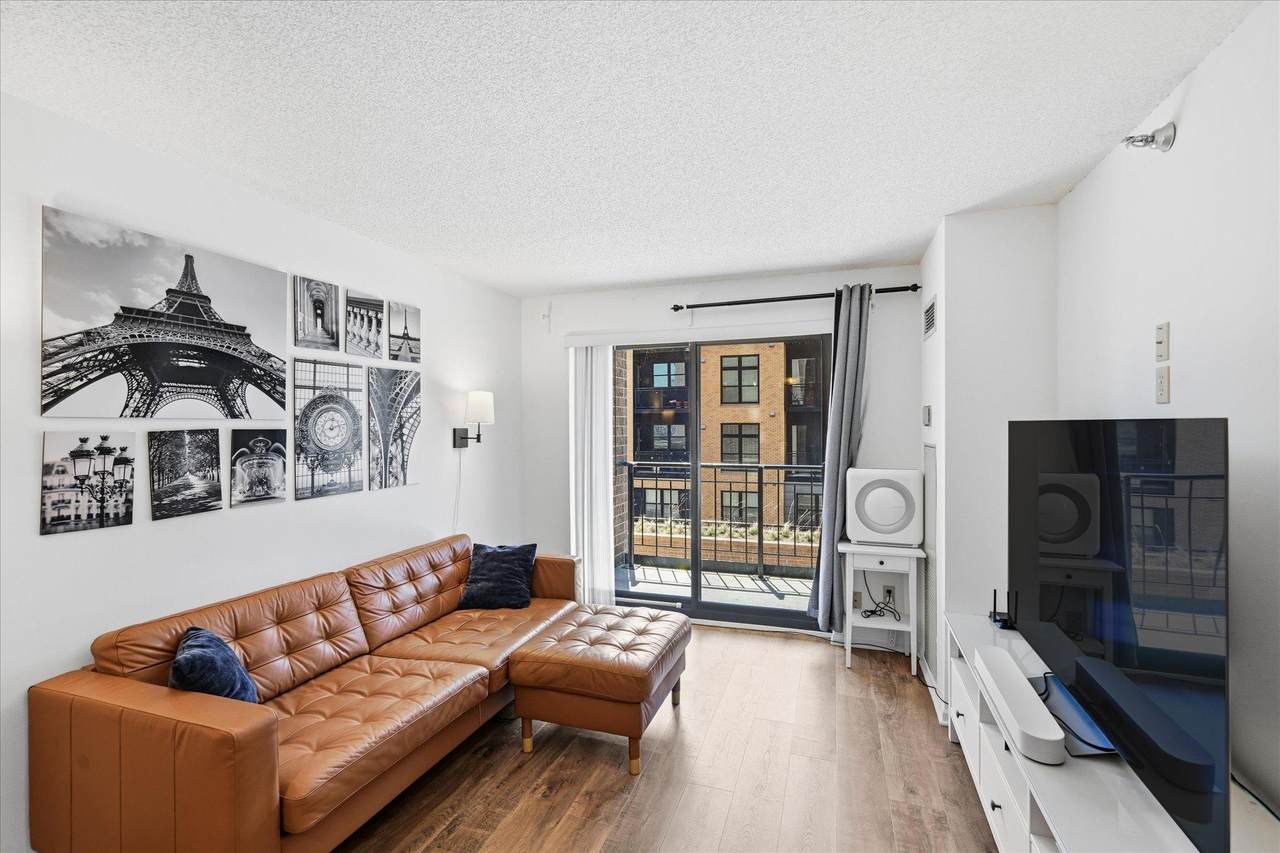 401 1st Street - Photo 1
