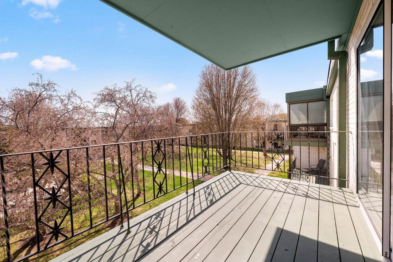 2730 Dale Street - Photo 1