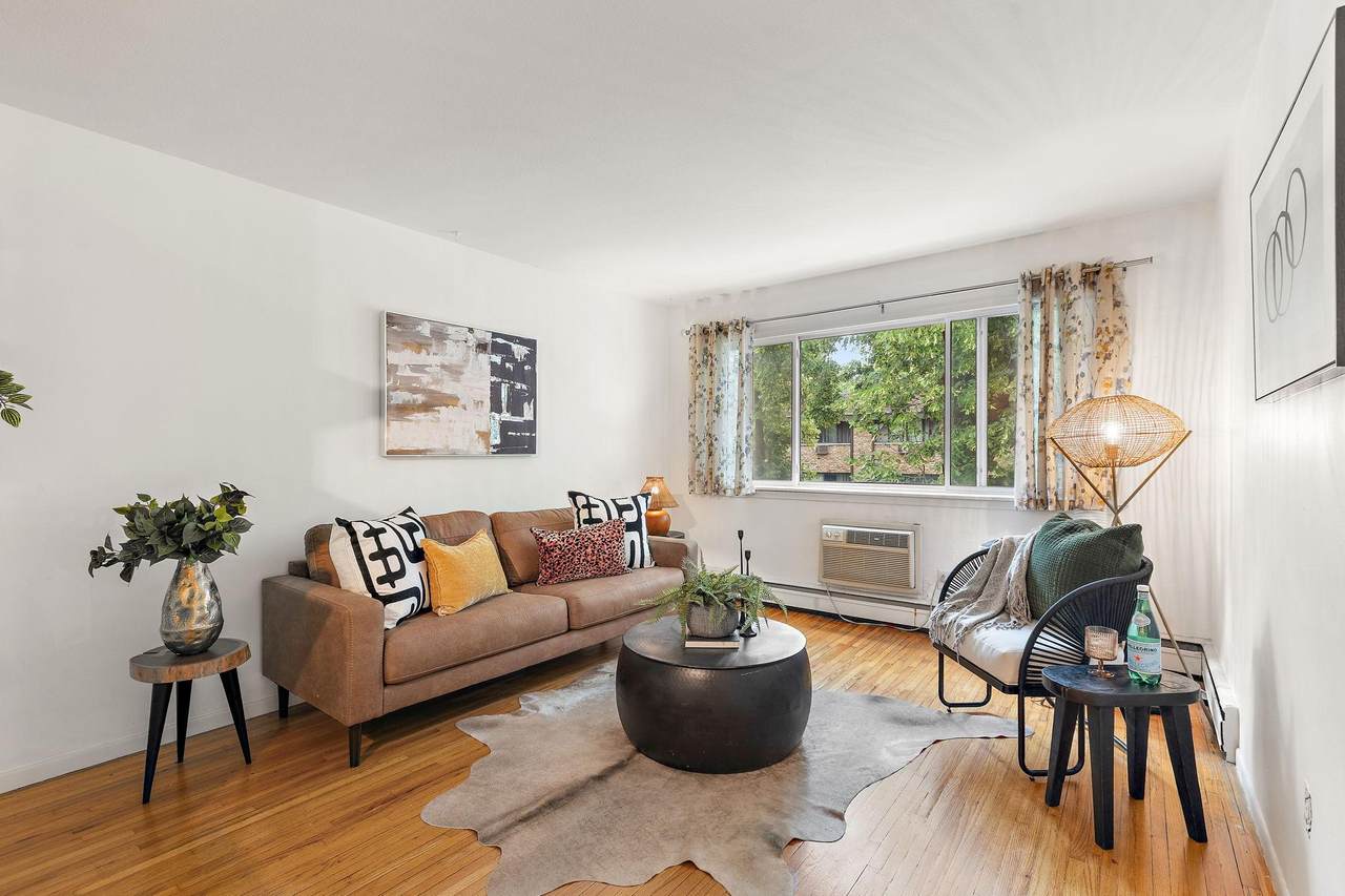 2112 Garfield Avenue - Photo 1