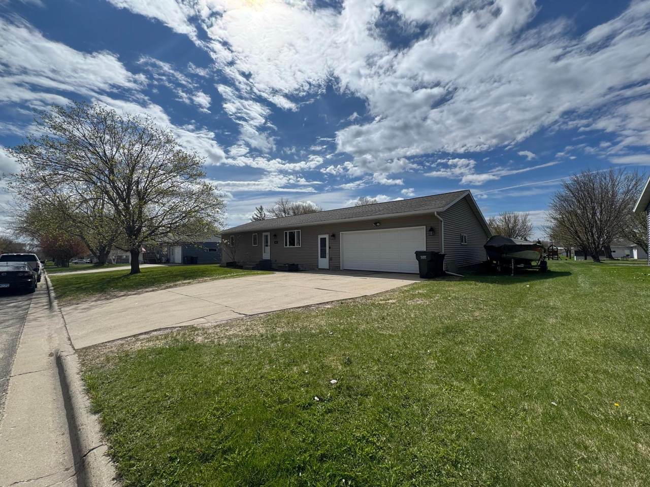 809 10th Street - Photo 1