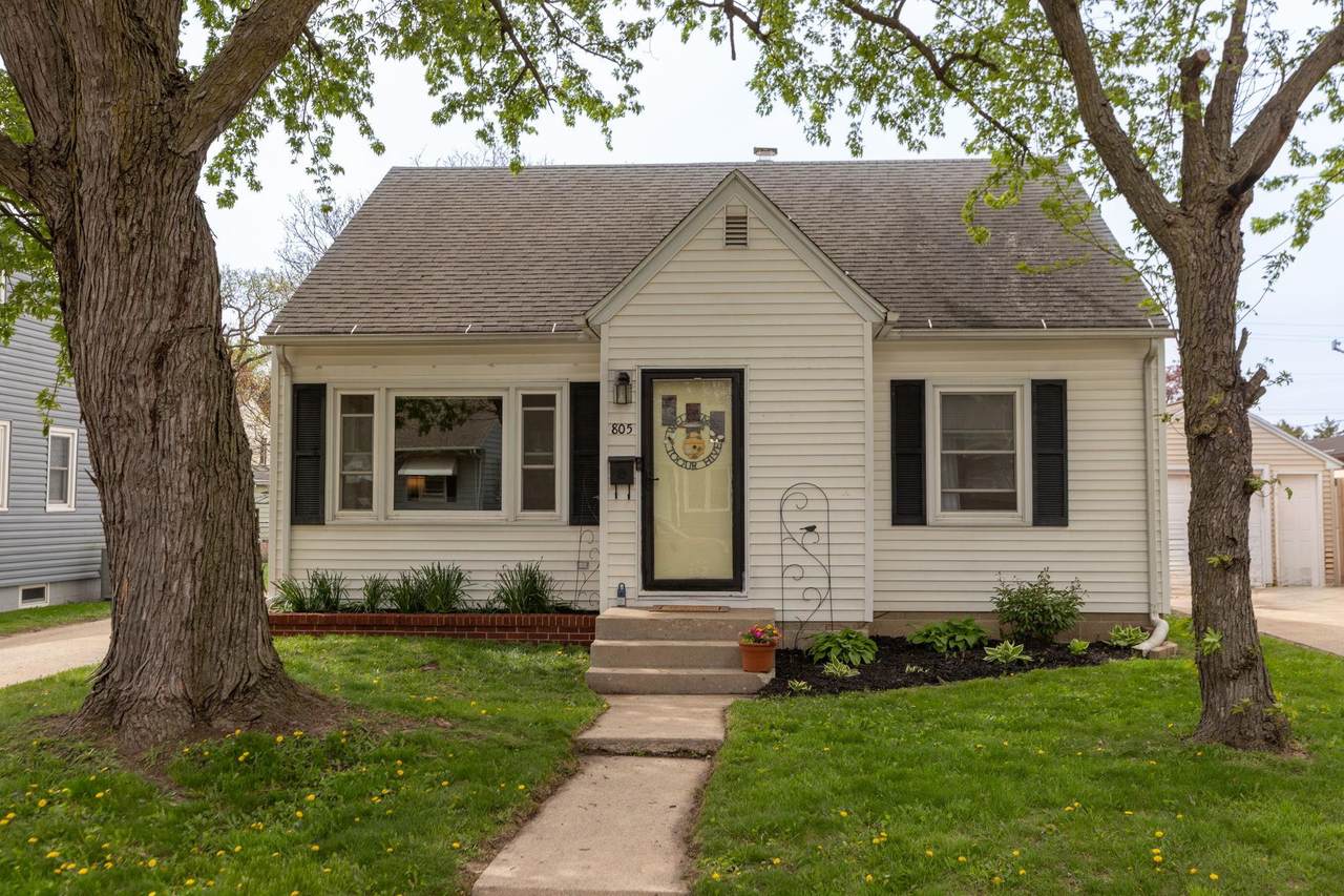 805 12th Avenue - Photo 1