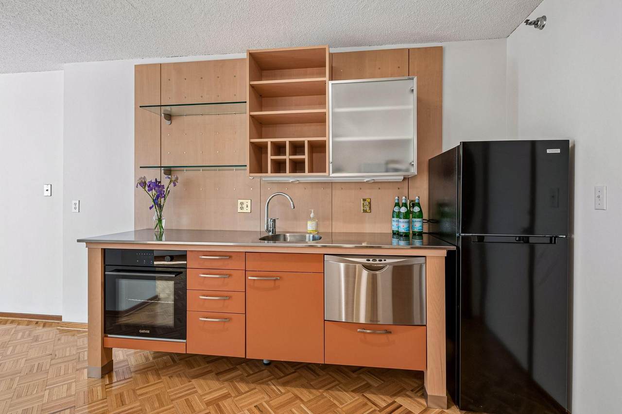 1225 Lasalle Avenue - Photo 1
