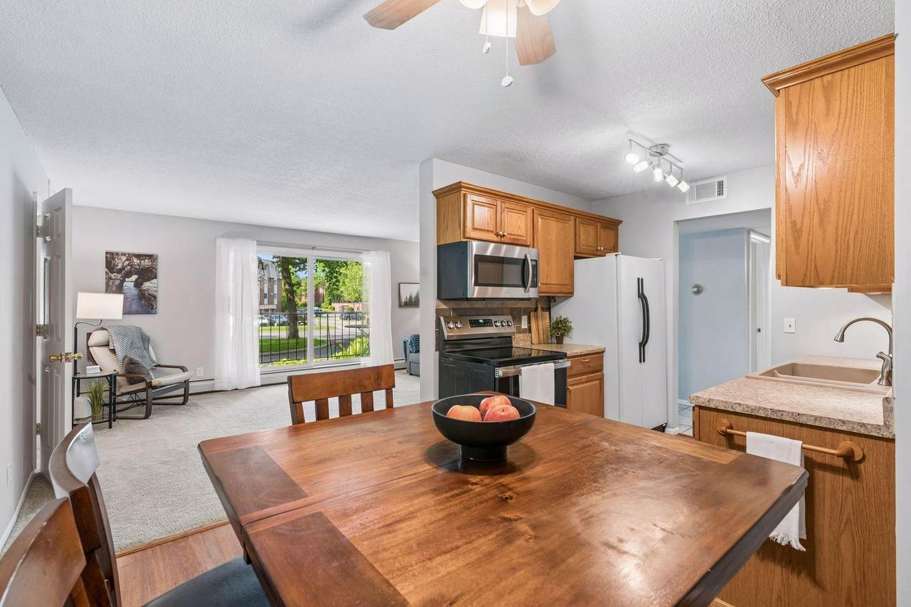 260 Westview Drive - Photo 1