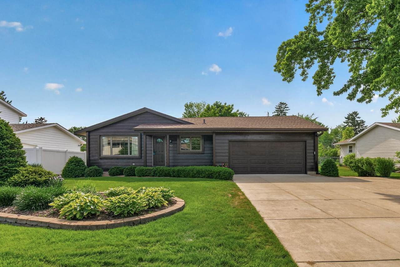 1112 Lyn Way - Photo 1