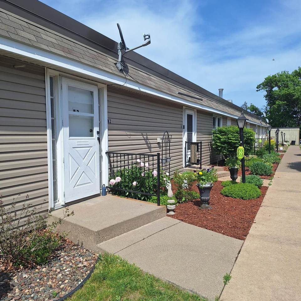 6081 Paris Avenue - Photo 1