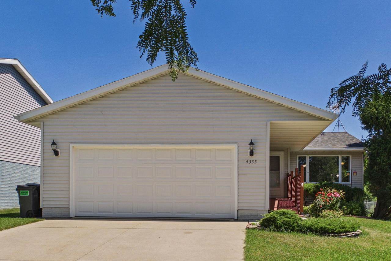 4335 Valley Drive - Photo 1