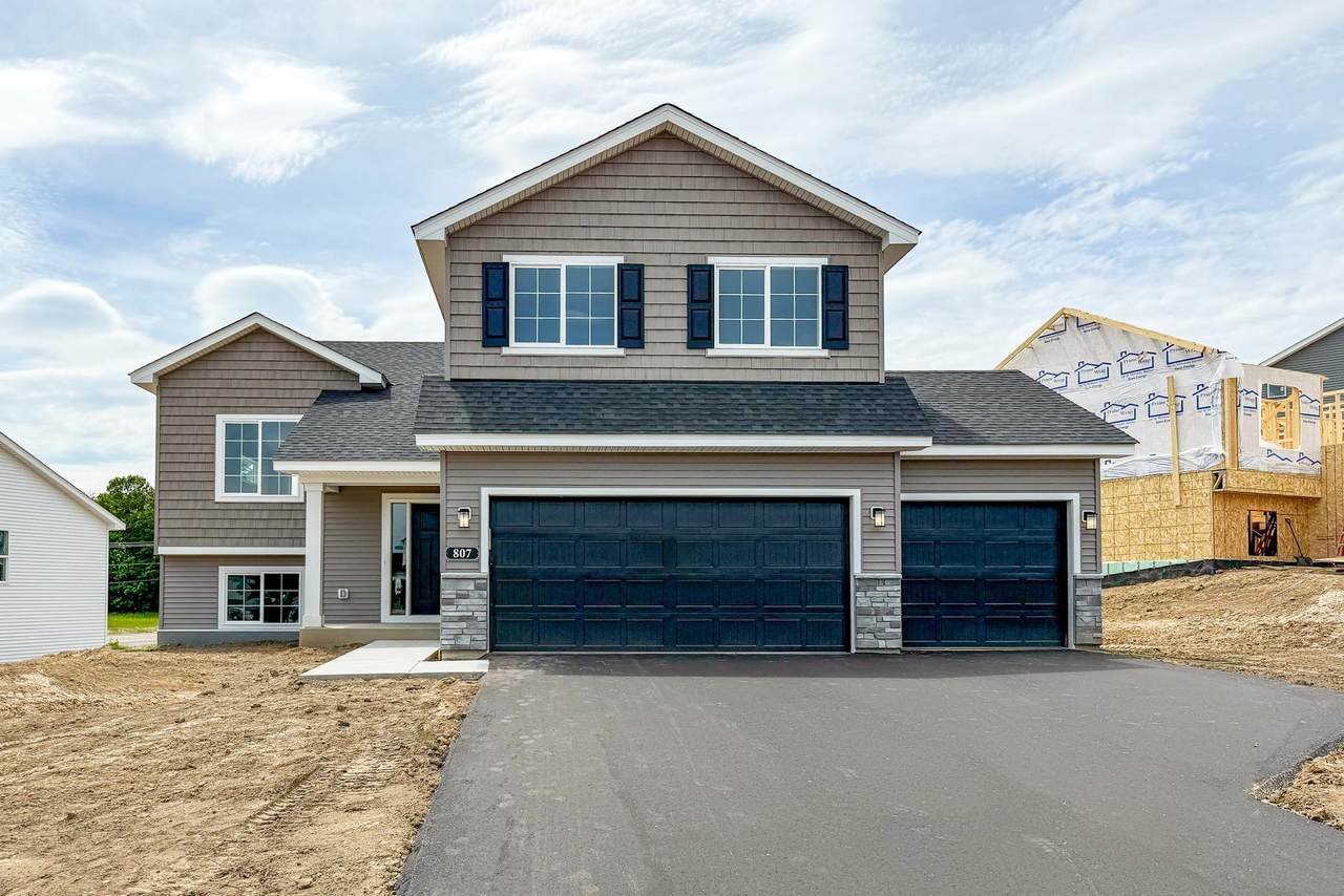 807 Walnut Grove Lane - Photo 1