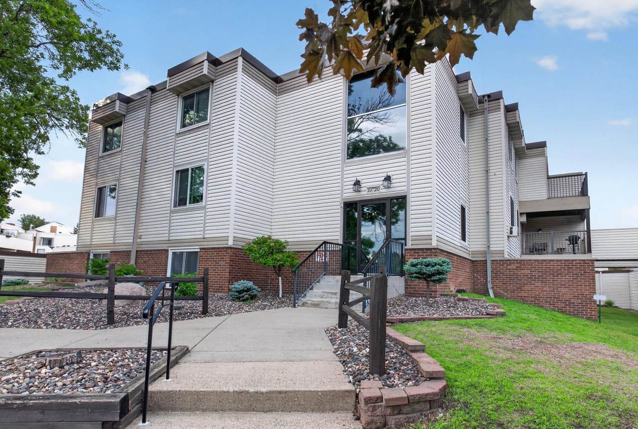 10720 Rockford Road - Photo 1
