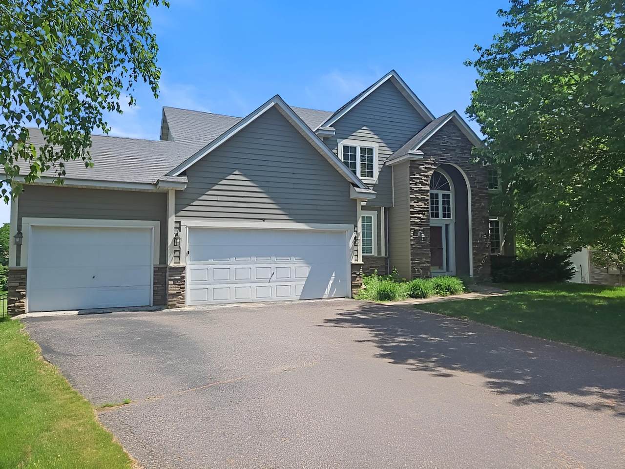 10455 Glen Eagle Circle - Photo 1