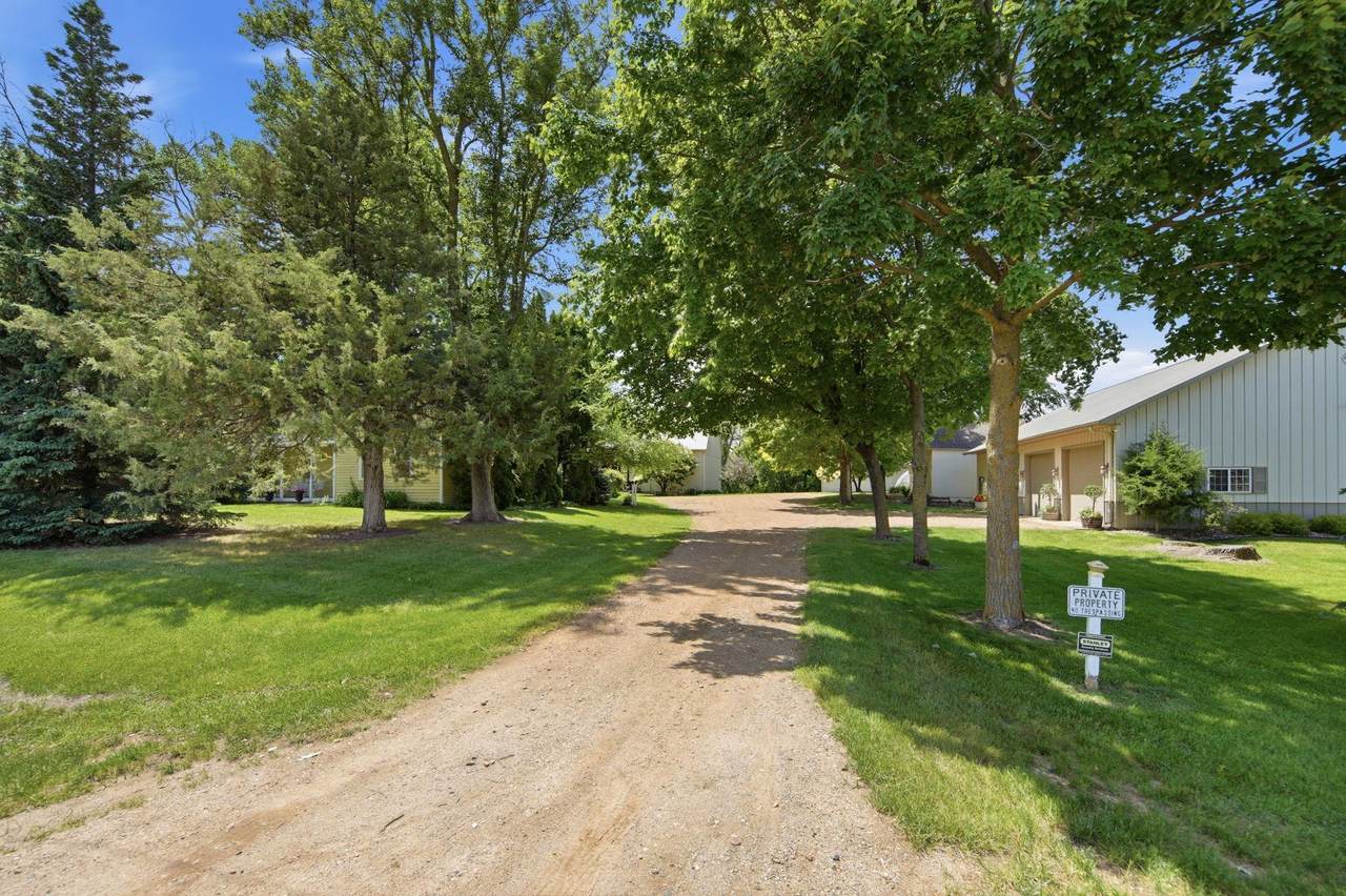 7485 Greenfield Road - Photo 1
