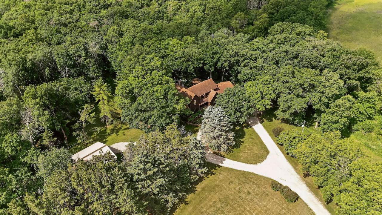 9143 11th Avenue - Photo 1