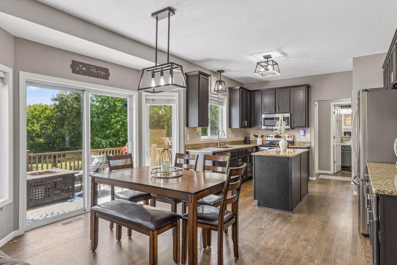 624 Dundee Avenue - Photo 1