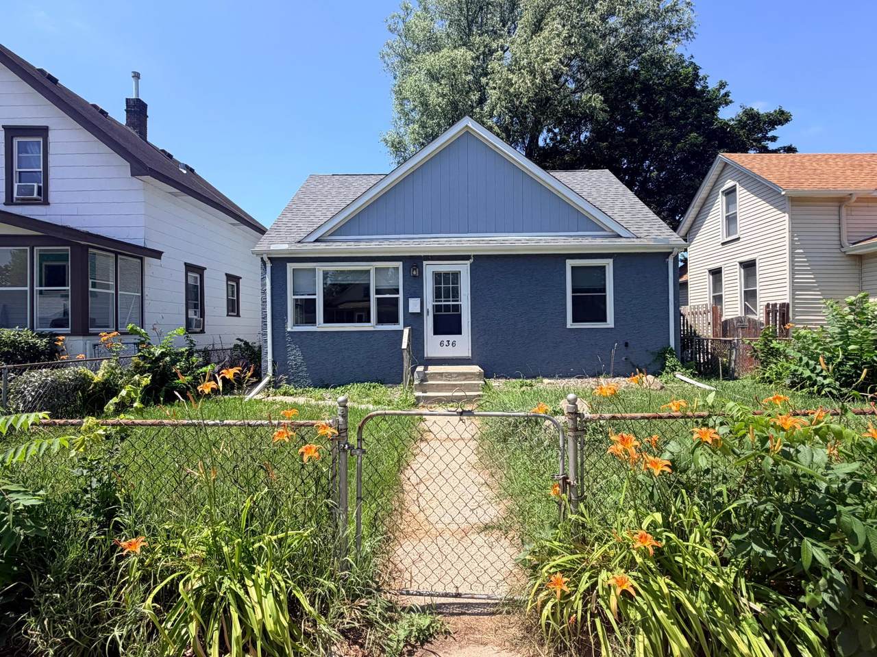636 3rd Avenue - Photo 1