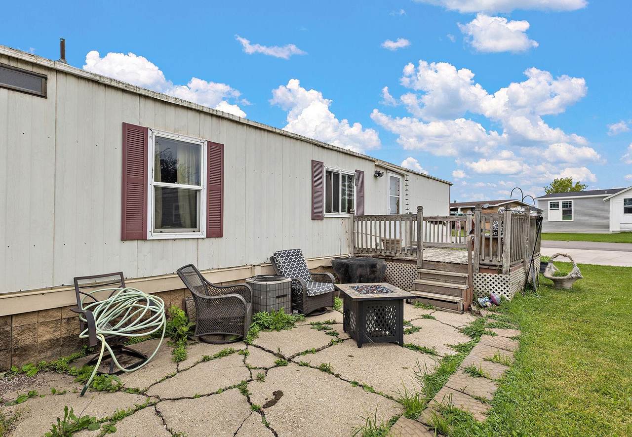 400 22 1/2 Street - Photo 1