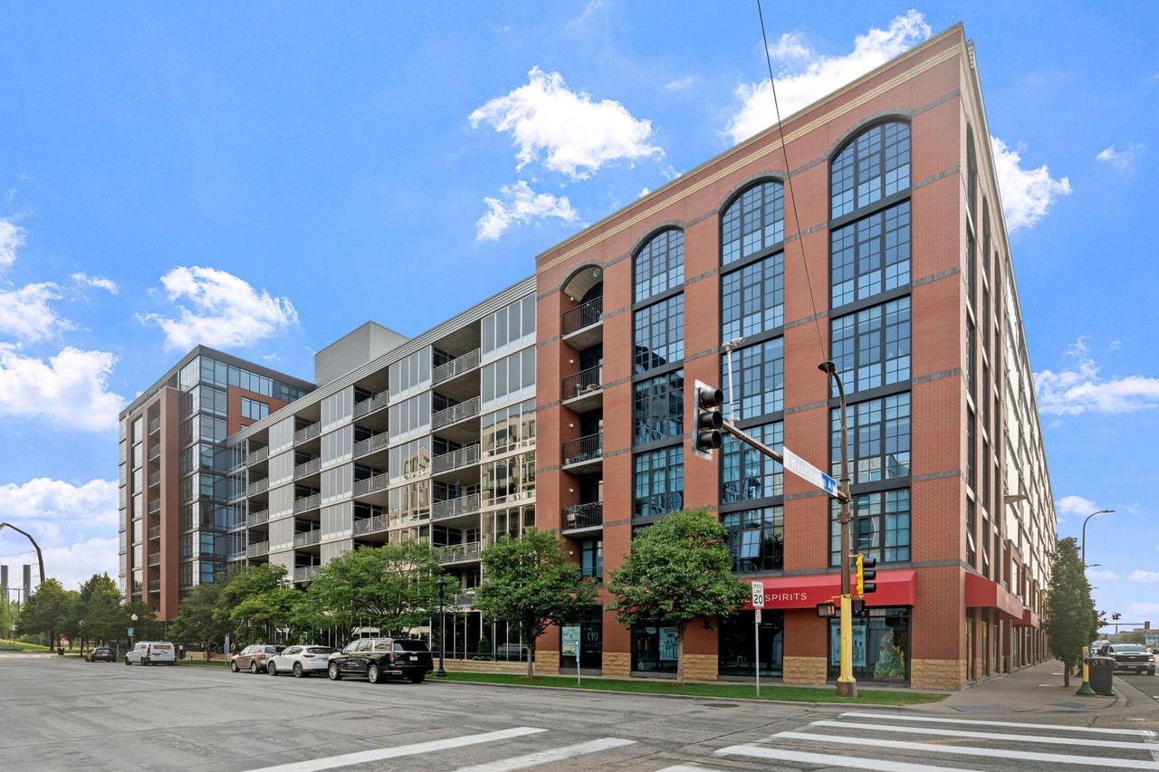 215 10th Avenue - Photo 1