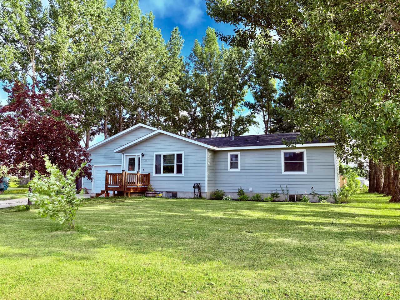 305 Lincoln Court - Photo 1