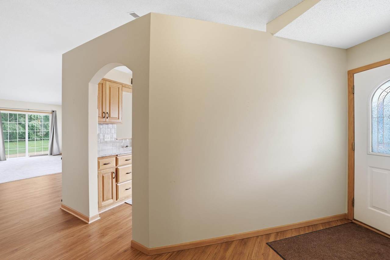 1761 Ojibway Drive - Photo 1