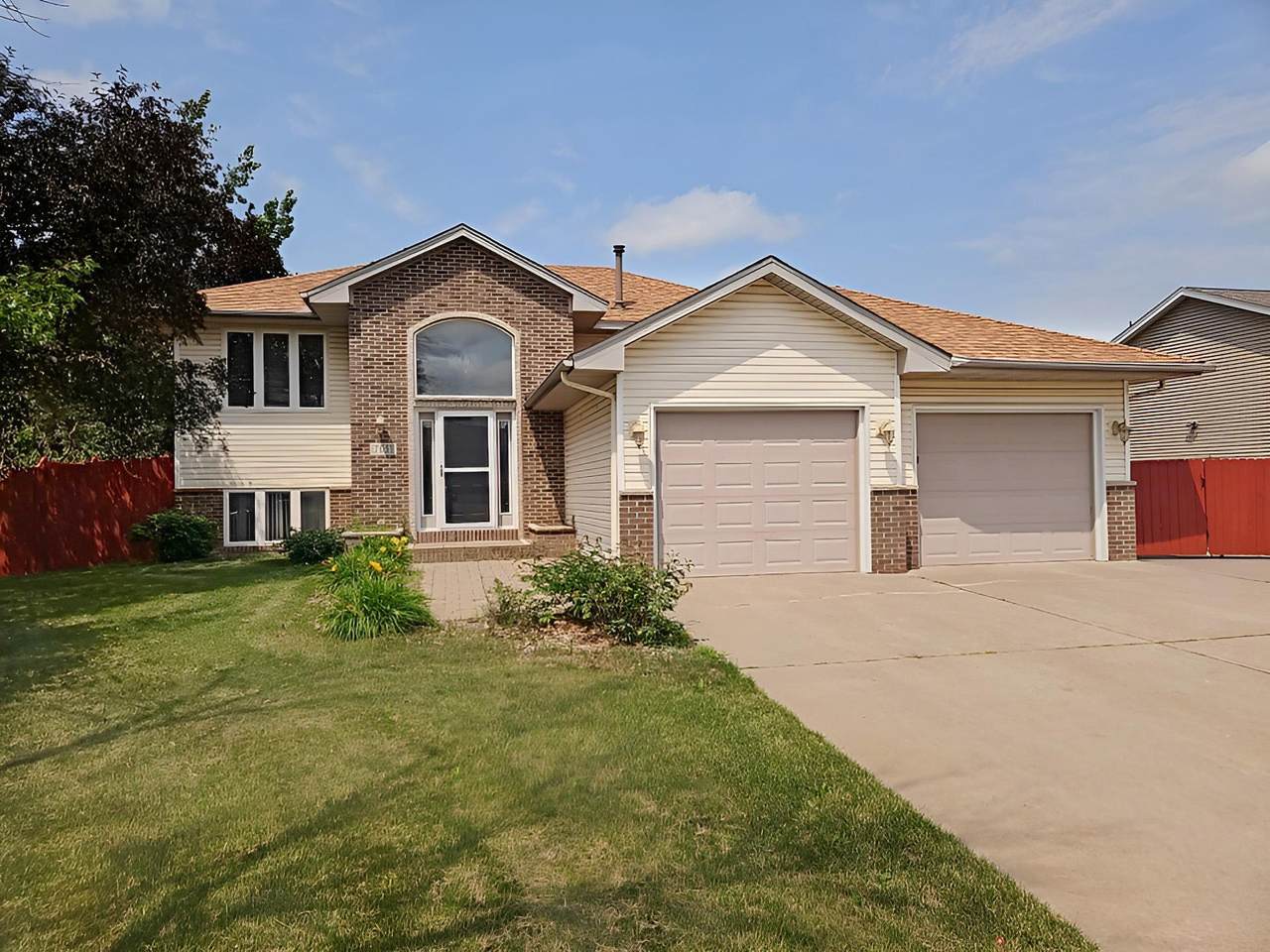 7051 147th Avenue - Photo 1