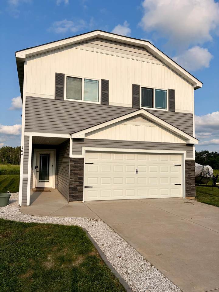 404 Cardinal Street - Photo 1